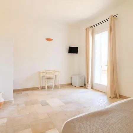 팜스테이 Masseria Il Vignale 오스투니