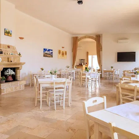 Masseria Il Vignale Фермерский дом Остуни